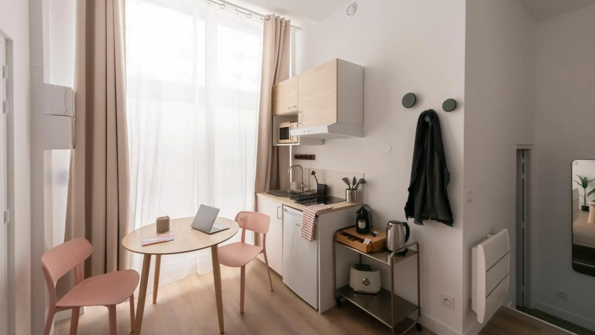 Apartment Modern Studios In The 10Th District Paris