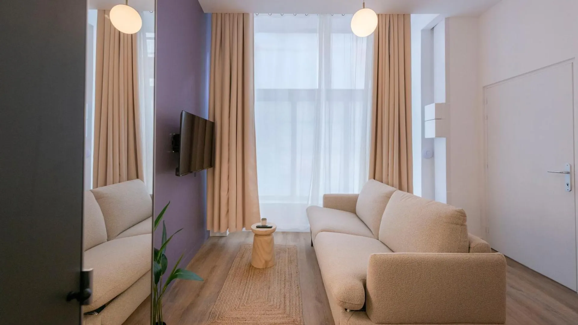 Modern Studios In The 10Th District Paris